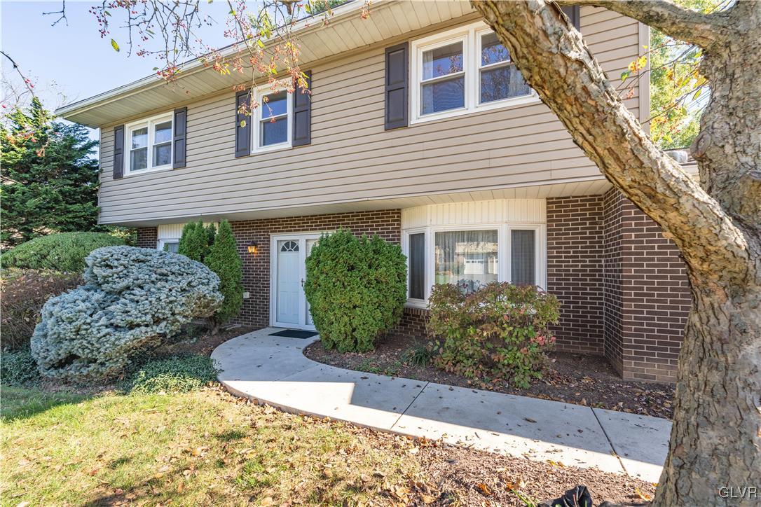 221 Wolf Drive