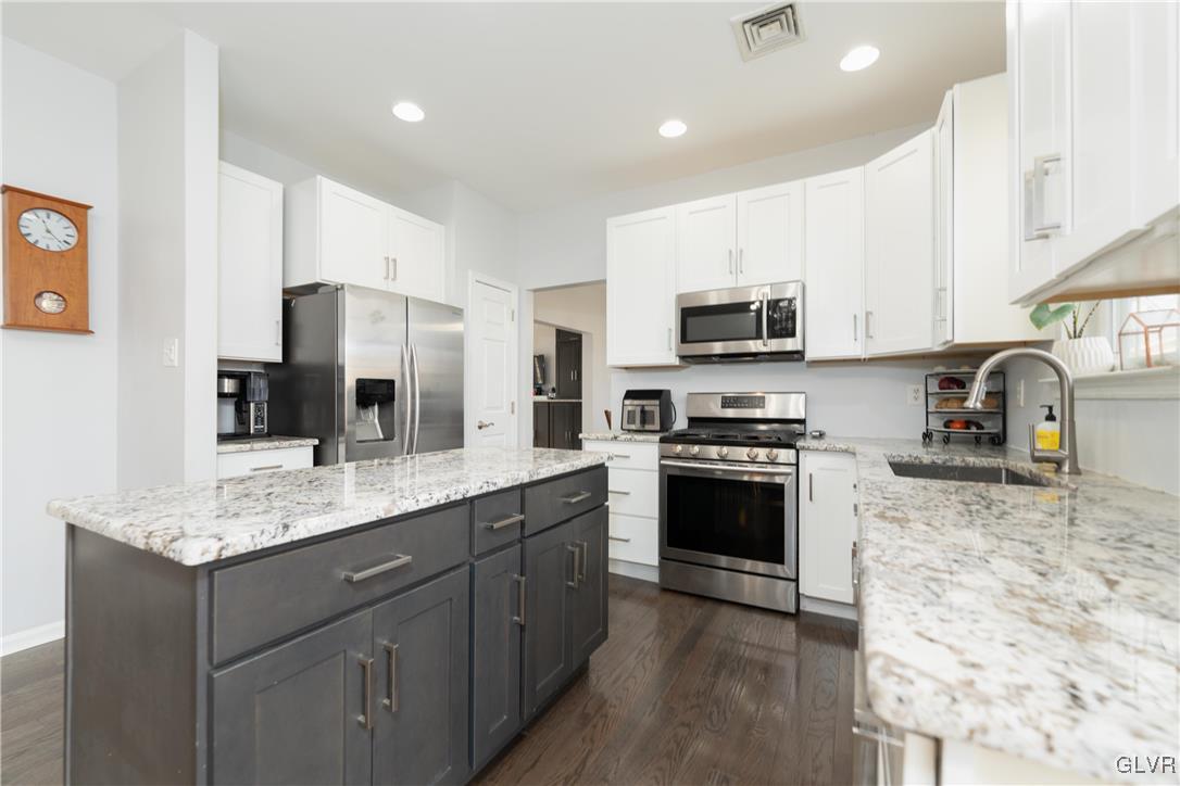 3601 Cobblestone Lane
