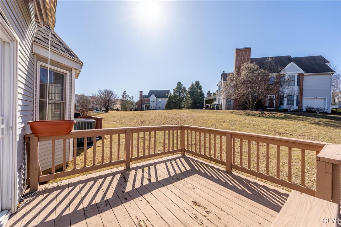 7784 Cross Creek Circle