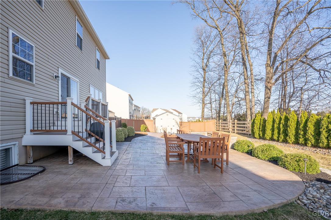 9222 Windy Bush Lane