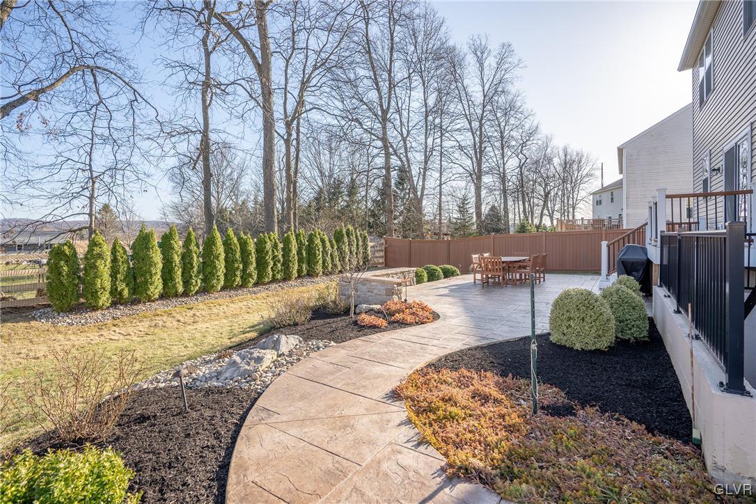 9222 Windy Bush Lane