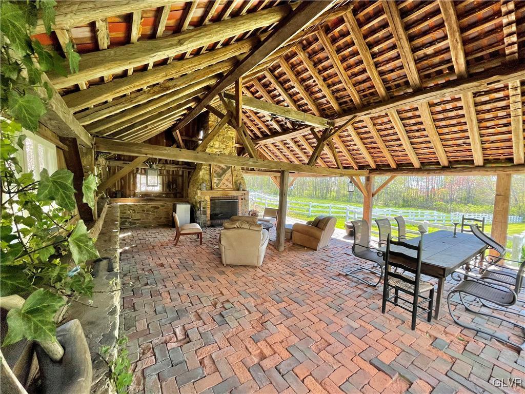 5831 Indian Creek Road