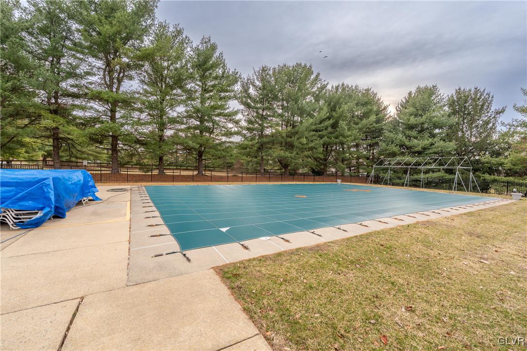 2610 Rolling Green Drive