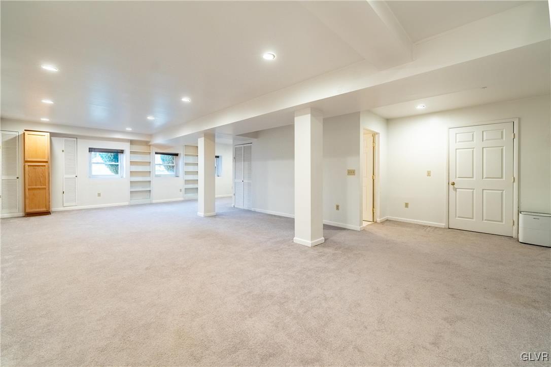2610 Rolling Green Drive