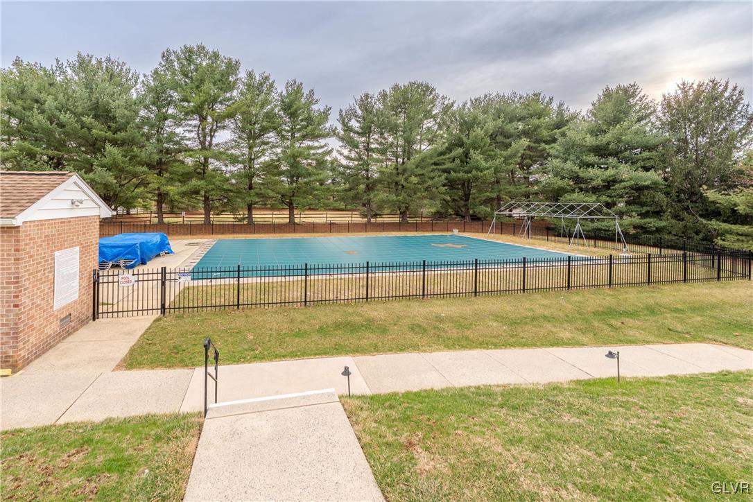 2610 Rolling Green Drive