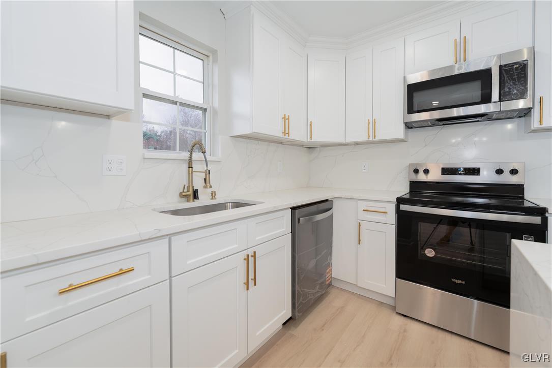 98 Cobblestone Court