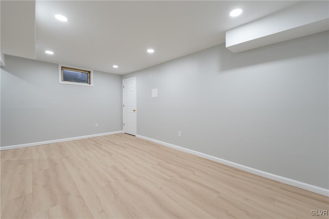 98 Cobblestone Court