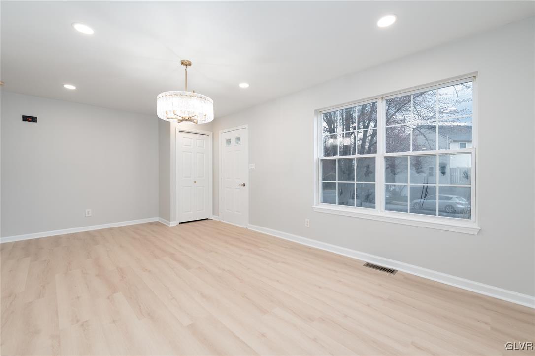 98 Cobblestone Court