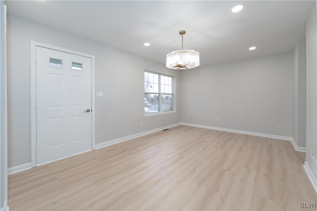98 Cobblestone Court