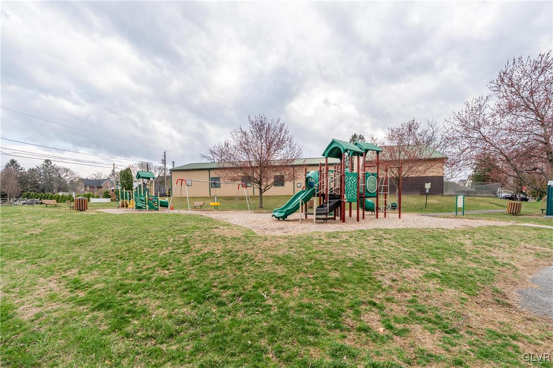98 Cobblestone Court