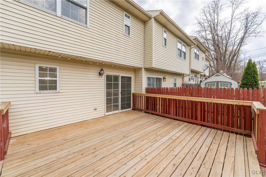 98 Cobblestone Court