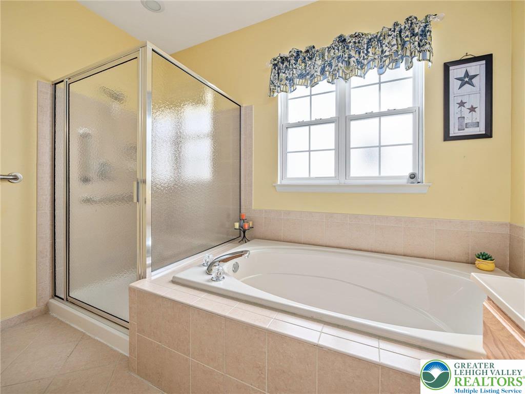 2927 Lifford Lane