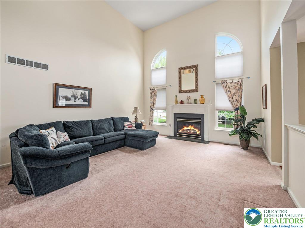 2927 Lifford Lane