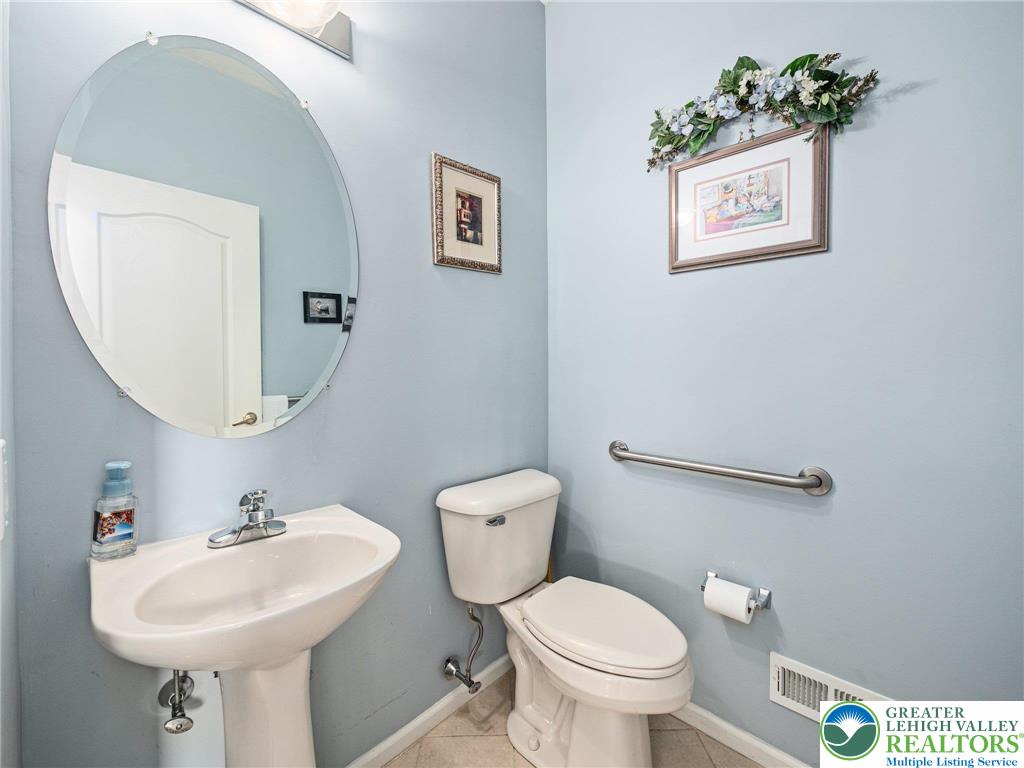 2927 Lifford Lane