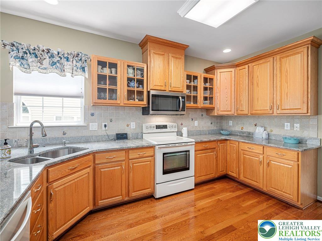 2927 Lifford Lane