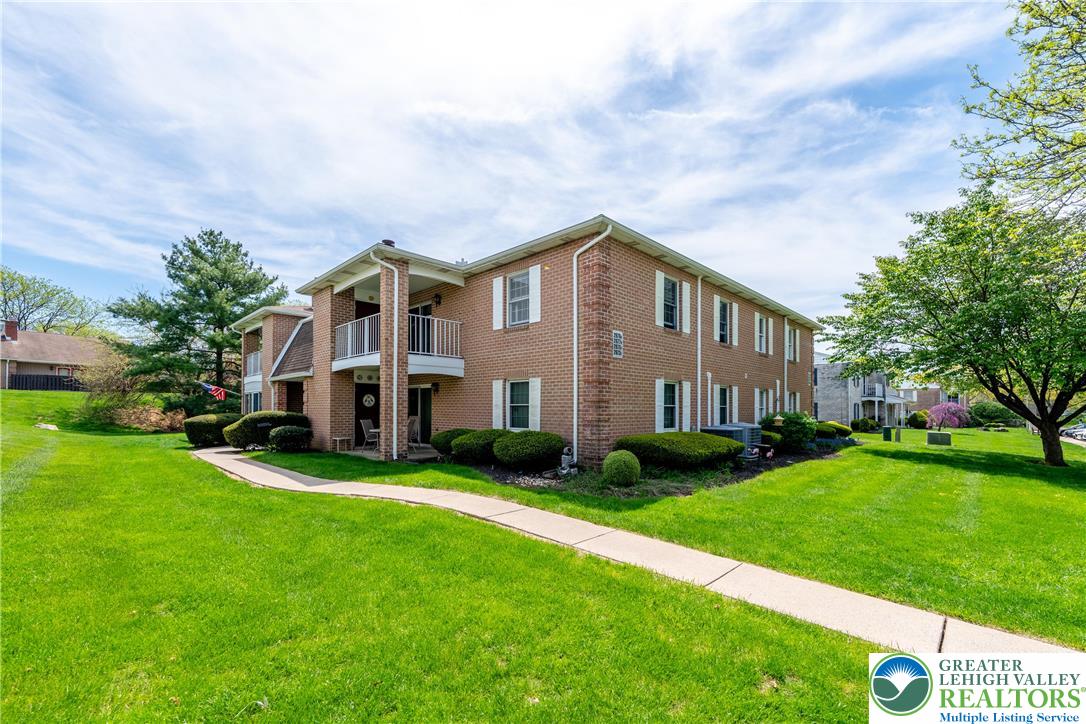 2675 Rolling Green Drive