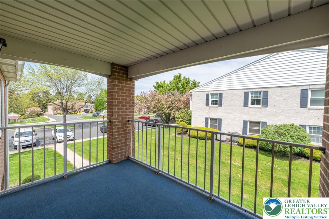 2675 Rolling Green Drive