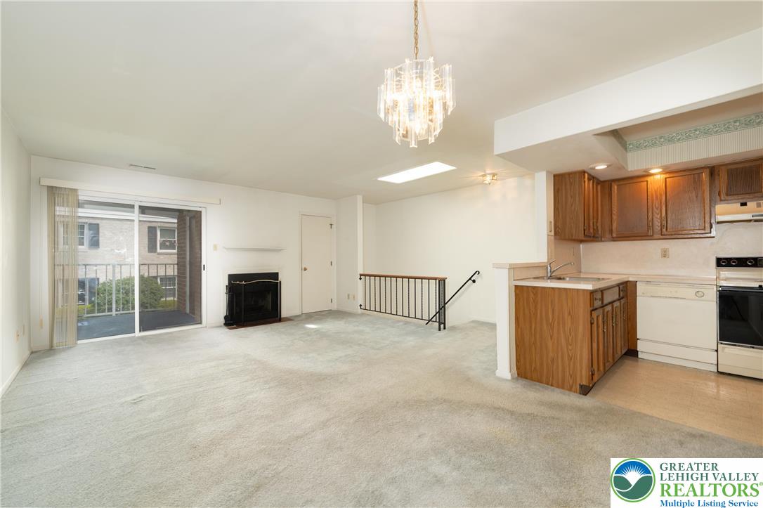 2675 Rolling Green Drive