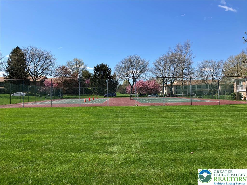 2675 Rolling Green Drive