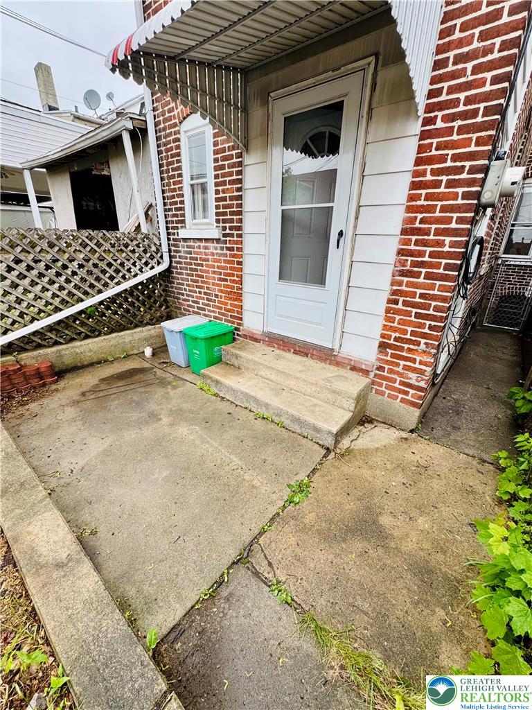 538 Ridge Avenue