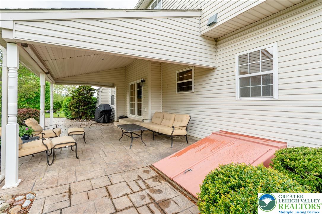 2244 Burgundy Drive
