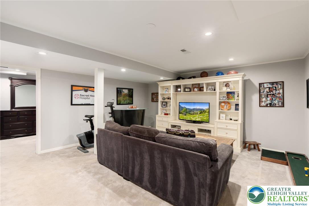 3045 Sheffield Drive