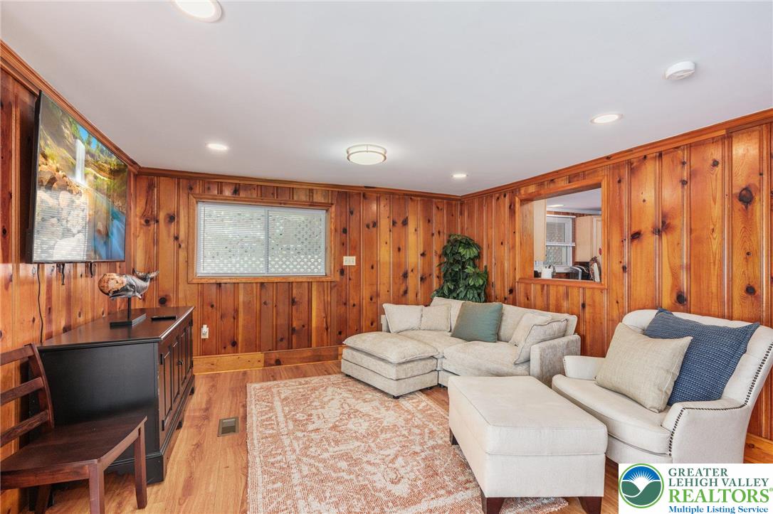 34 South Lake Drive