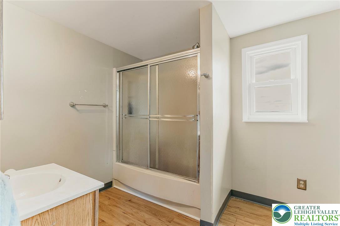 1417 East 8th Street