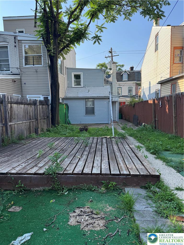 940 Oak Street