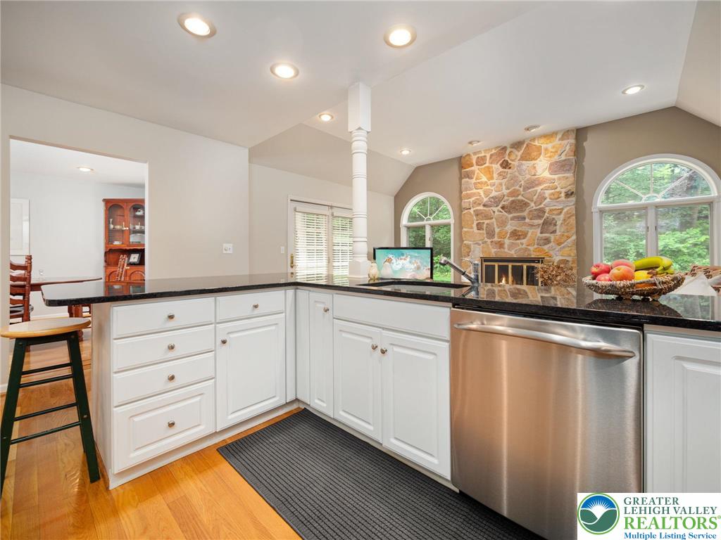 4582 Vera Cruz Road