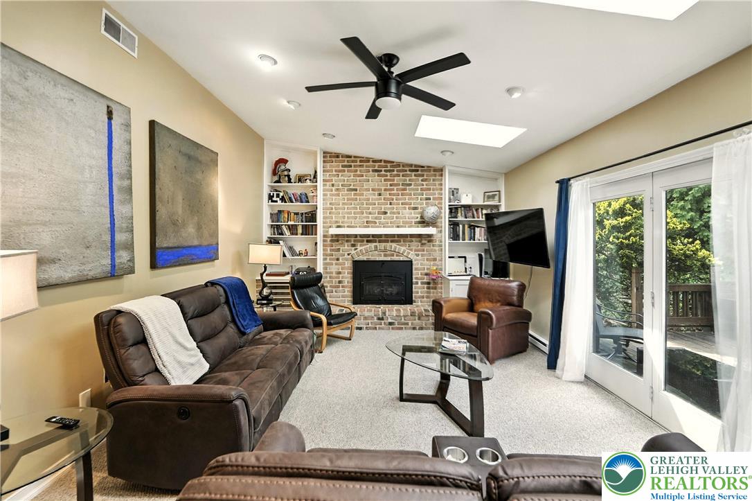 3525 Skyline Drive
