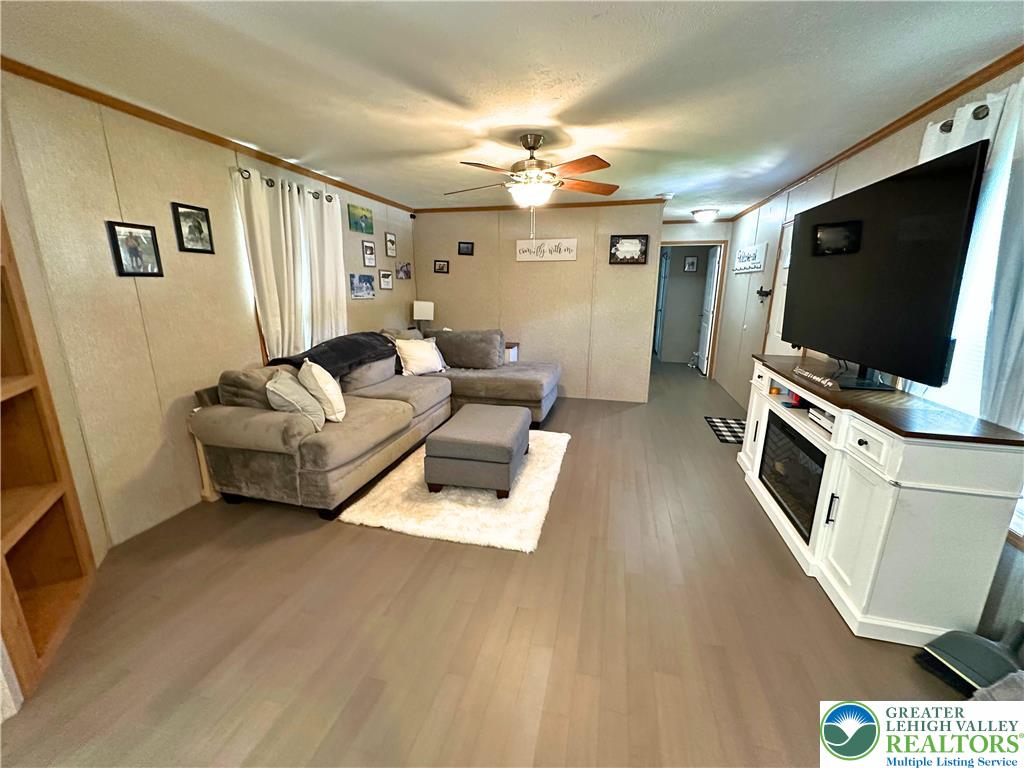 187 Creekside Manor Drive