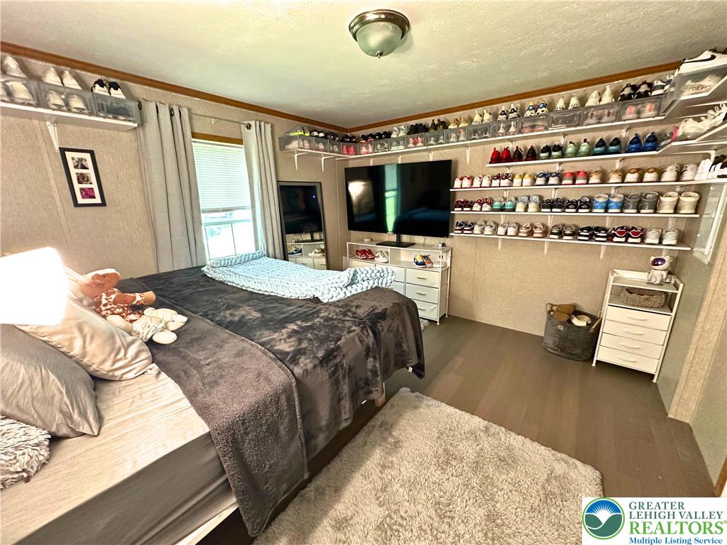 187 Creekside Manor Drive