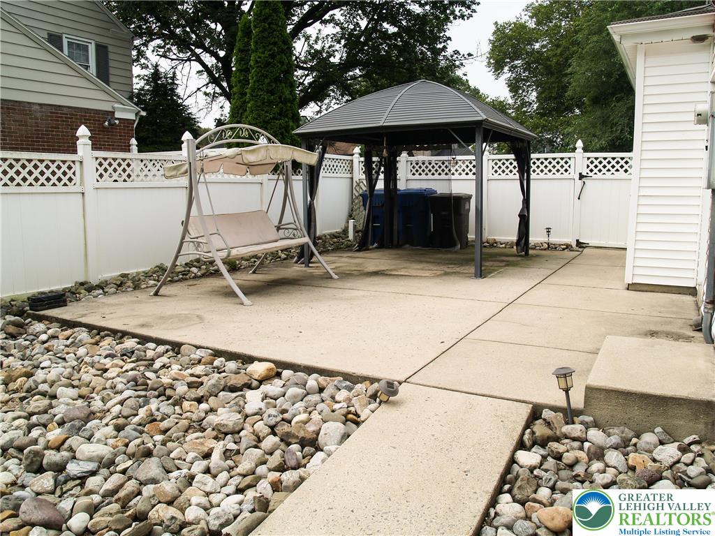 1315 North Cedar Crest Boulevard
