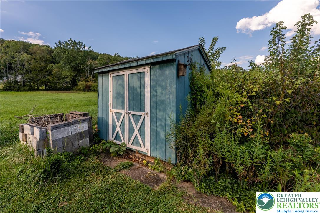 3095 Main Road East