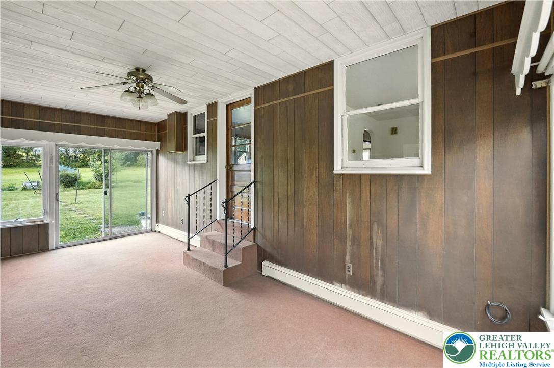 3095 Main Road East