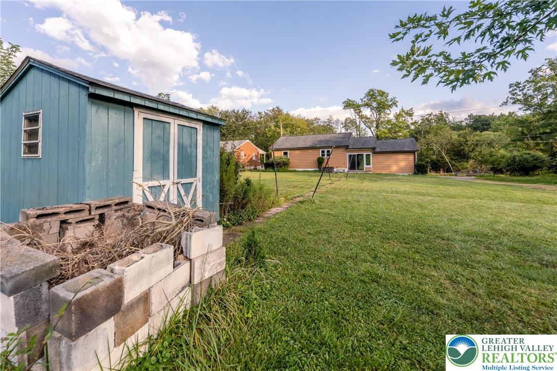 3095 Main Road East