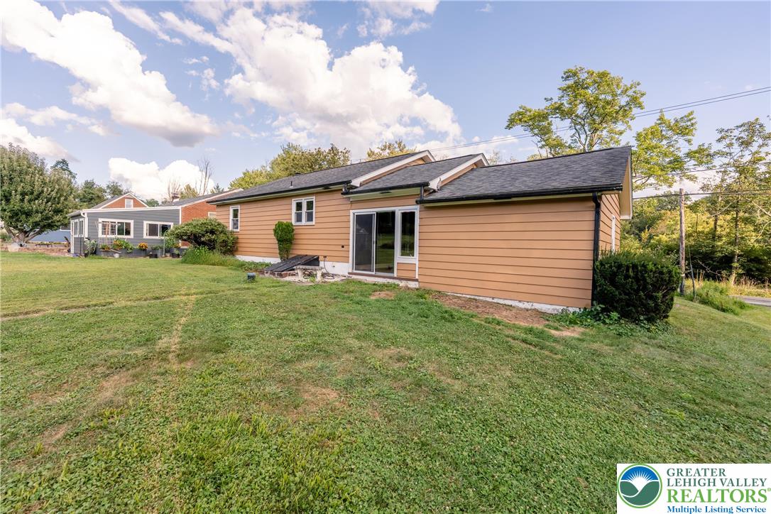 3095 Main Road East