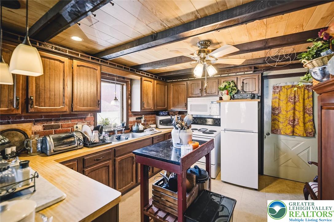 15882 Kutztown Road A