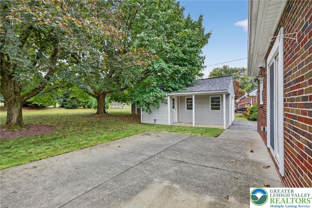 38 Cedar Street