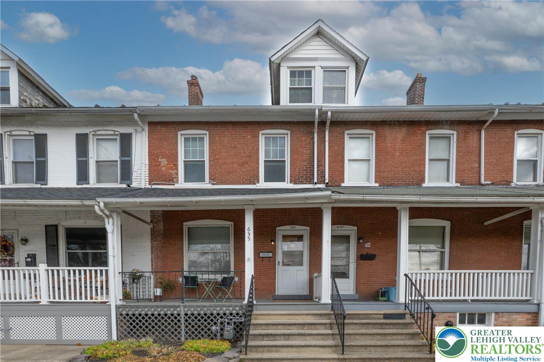 635 East Washington Avenue