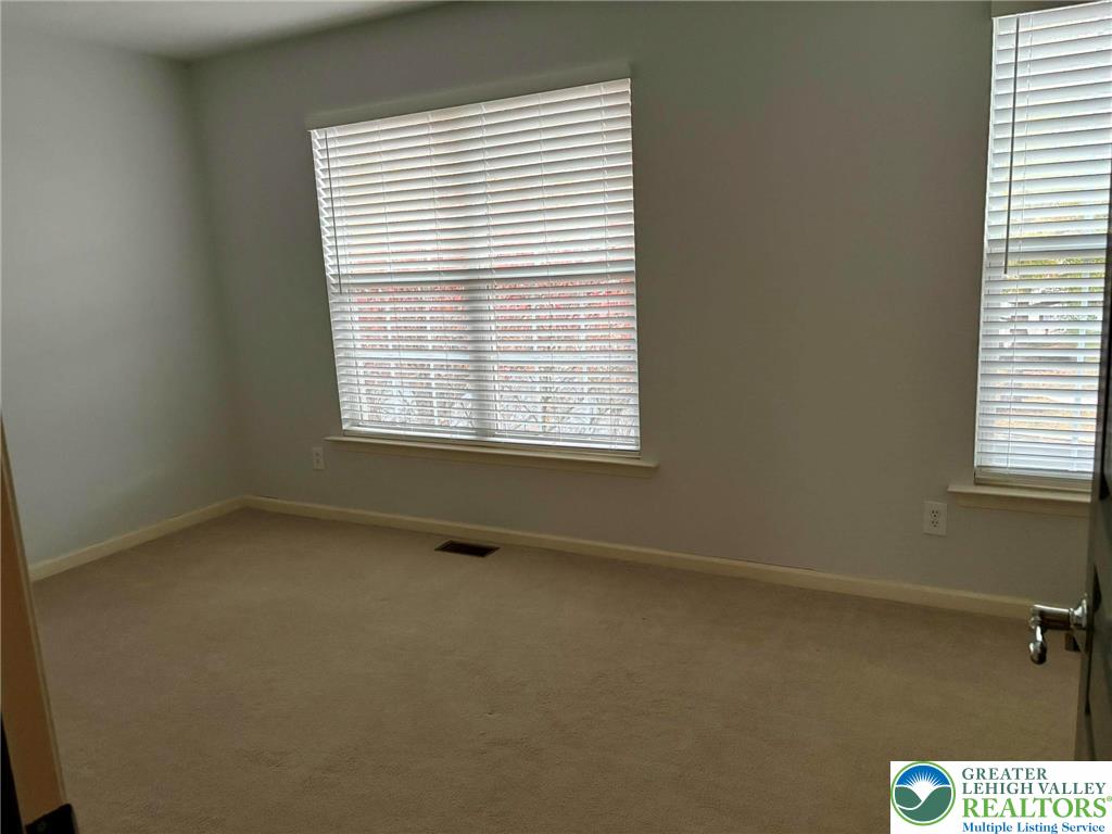 8432 Cromwell Court
