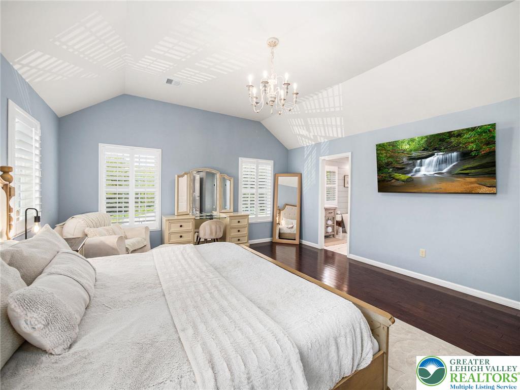 1455 Saratoga Circle