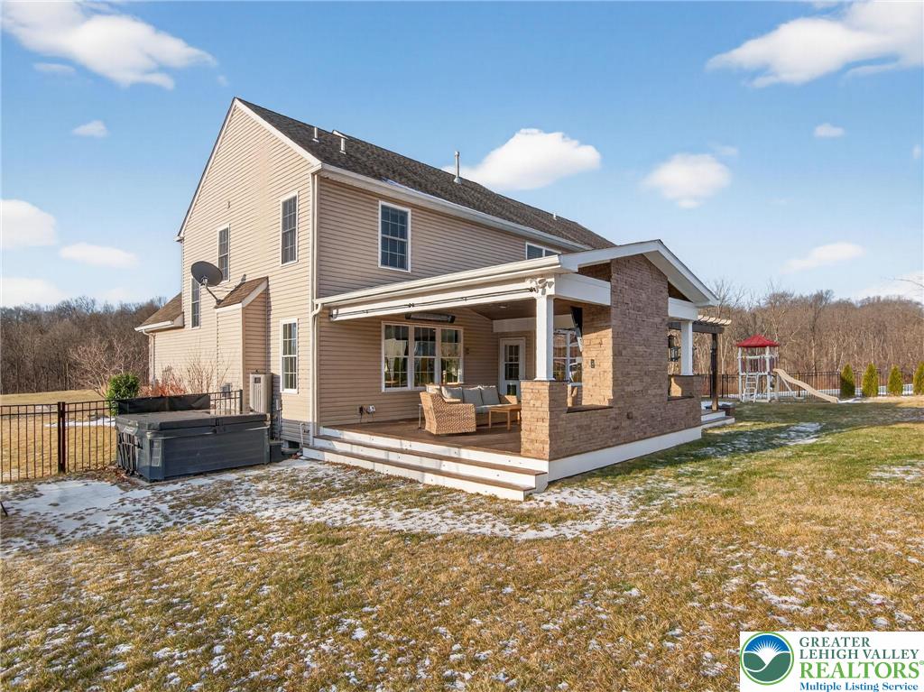 1455 Saratoga Circle