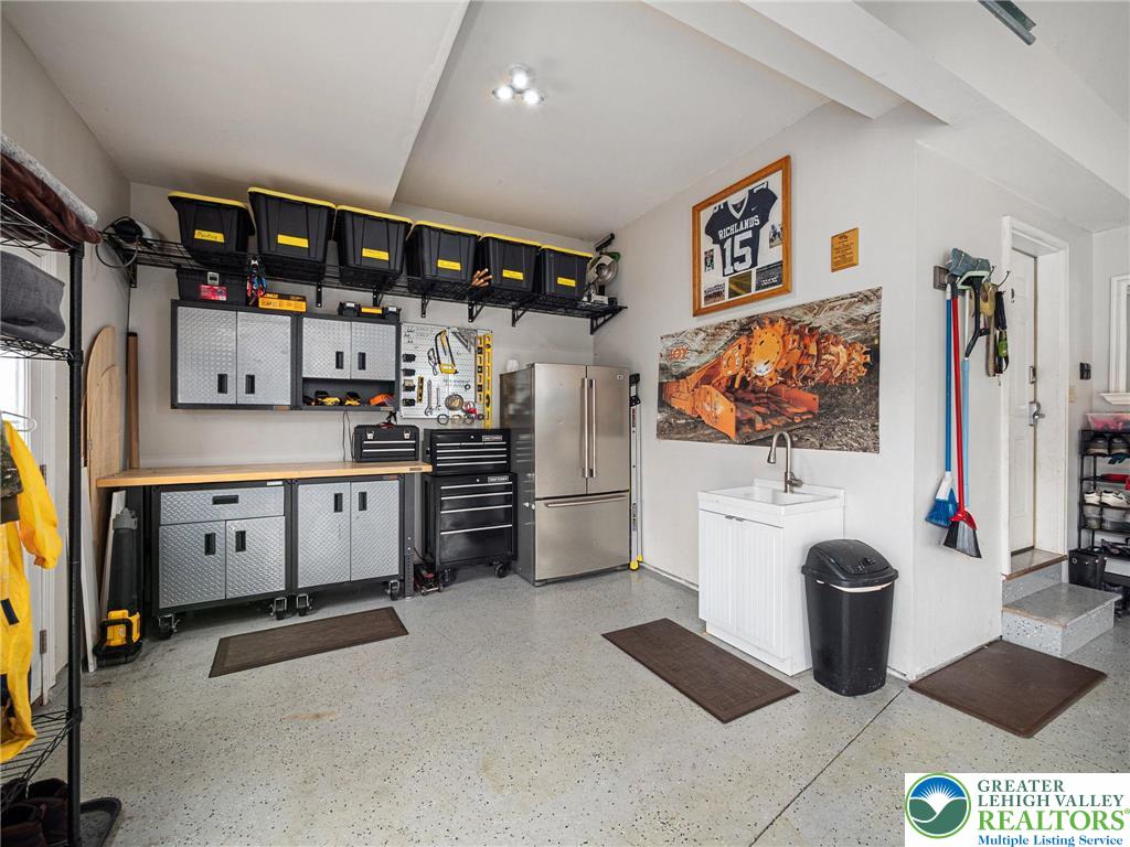 1455 Saratoga Circle