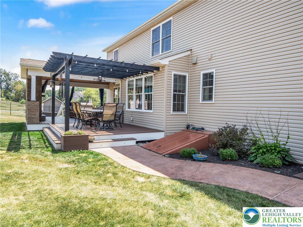 1455 Saratoga Circle