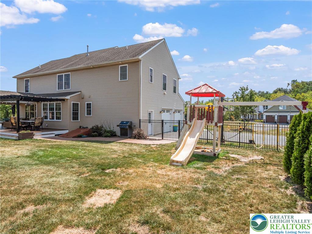 1455 Saratoga Circle