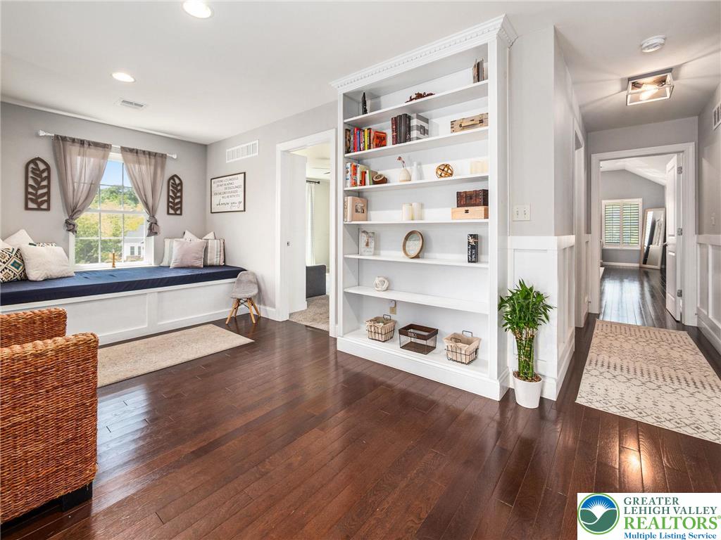 1455 Saratoga Circle