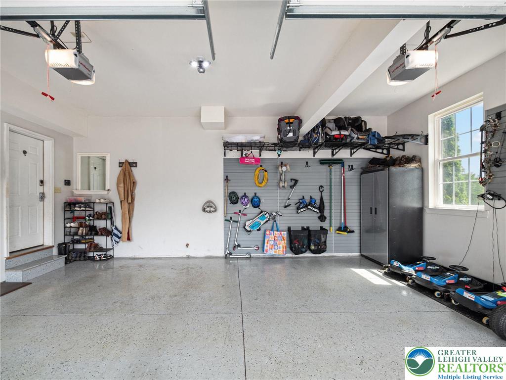 1455 Saratoga Circle