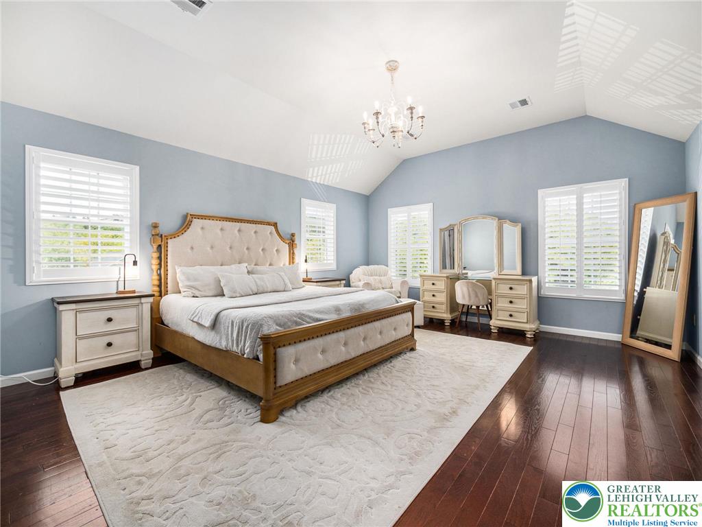 1455 Saratoga Circle